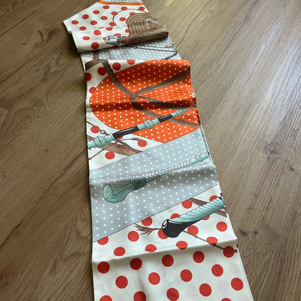 Hermes HERMES Maxi Twilly Scarf "Clic-Clac A Pois" by Silk Orange, Pearl Gray